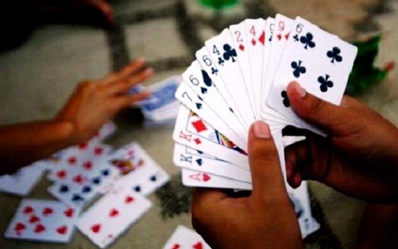 जुवातास खेलिरहेको अवस्थामा १२ जना पक्राउ