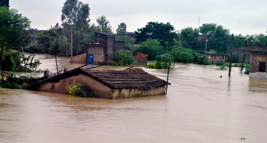 बंगलादेश र भारतको बाढी पहिरोमा कम्तीमा ५७ जनाको मृत्यु