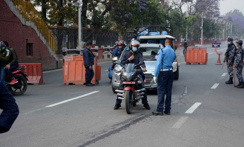 सवारी पास बिना चलाइएका २५८ वटा सवारी साधन होल्डमा