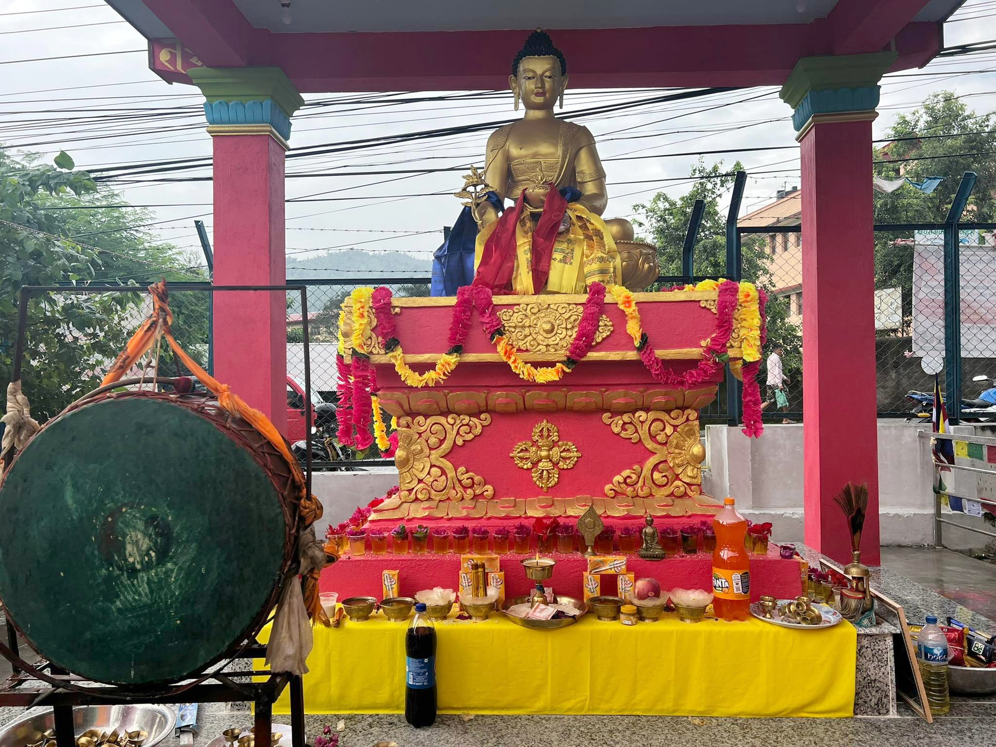 धादिङबेशीमा बुद्ध मुर्ति स्थापना(फाटो फिचर)