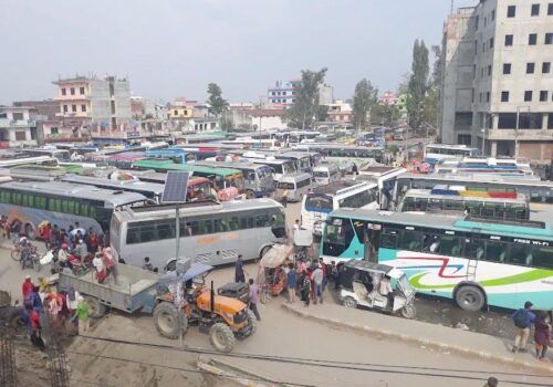 दैनिक एक लाखले छाड्दैछन् काठमाडौं