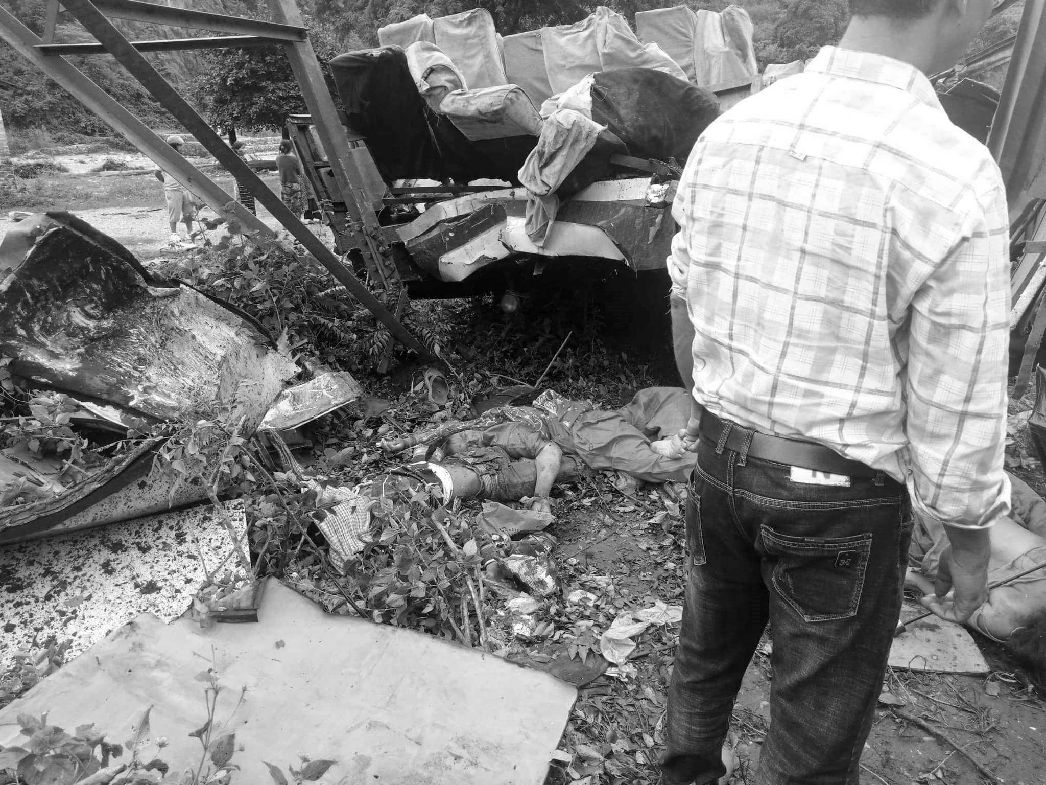 बारा बस दुर्घटना अपडेट : मृतकको सङ्ख्या १५ पुग्यो