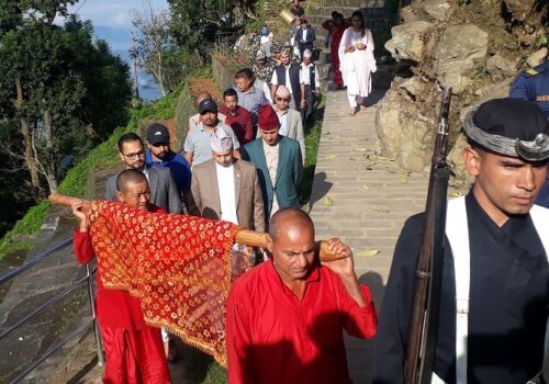हनुमानढोकाको दसैँ घरमा भित्र्याइयो फूलपाती