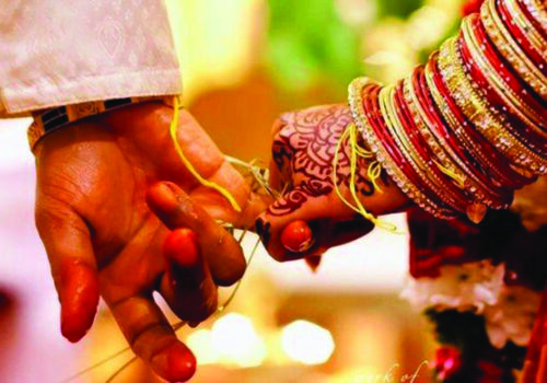 बीस वर्ष  पुगेपछि विवाह गरे रू दश हजार पुरस्कार