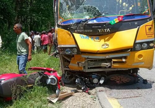 आठ सवारी साधन एकै ठाउँमा ठोक्किँदा बीस जना घाइते, सात गम्भीर