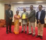 नीलकण्ठ नगरपालिकाका मेयर ढुंगानाद्वारा सरकारलाई कार्यविस्तृतिकरण सुझाव प्रतिवेदन हस्तान्तरण