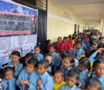 सांकोष माविमा पढ्ने ४४ जना विद्यार्थीलाई प्रति व्यक्ती ९६९० नगद र स्टेसनरी वितरण
