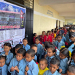 सांकोष माविमा पढ्ने ४४ जना विद्यार्थीलाई प्रति व्यक्ती ९६९० नगद र स्टेसनरी वितरण