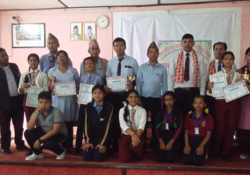 नेशन प्याब्सन धादिङको आयोजनामा भएको वक्तृत्वकलामा अभिग्या कार्की प्रथम