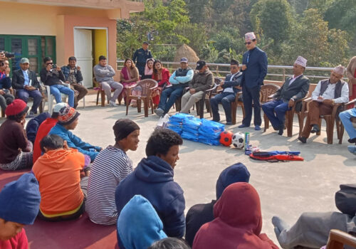 प्रजातन्त्र दिवसको अबसरमा बौद्धिक अपांग विद्यालयमा खेलकुद र स्टेशनरी सामाग्री वितरण