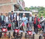 ज्वालामुखी गाउँपालिकाद्वारा ५८ जना कृषकहरुलाई मिनि टिलर वितरण