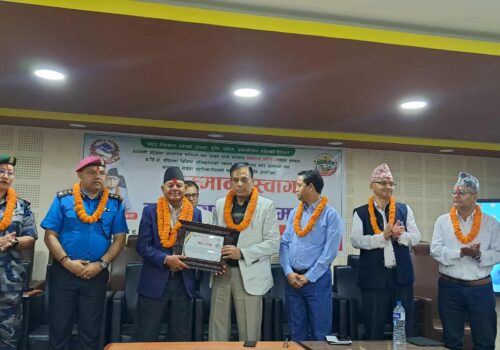 नीलकण्ठ नगरपालिकाद्वारा मन्त्री शिवराज अधिकारीलाई सम्मान,सिडियो,एसपी र डिएसपीलाई स्वागत