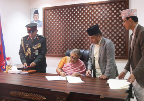 प्रधानमन्त्री सुशीला कार्कीद्वारा पदबहाली