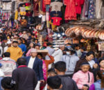 तिहार नजिकिँदै गर्दा बजारमा किनमेल गर्नेको चहलपहल बढ्दै