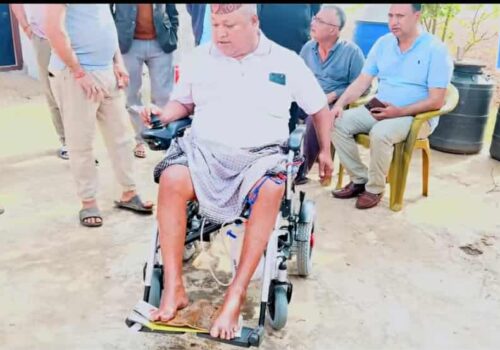 टक बहादुर रुवालीको समन्वयमा सल्यानटारमा ८ वटा रिचार्जेबल ह्विलचियर वितरण गरिदै, क–कसले पाउनेछन् ह्विलचियर ?