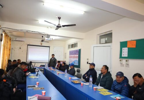 दुधको विकल्पको अनियन्त्रित प्रचार रोक्न धादिङमा अभिमुखीकरण